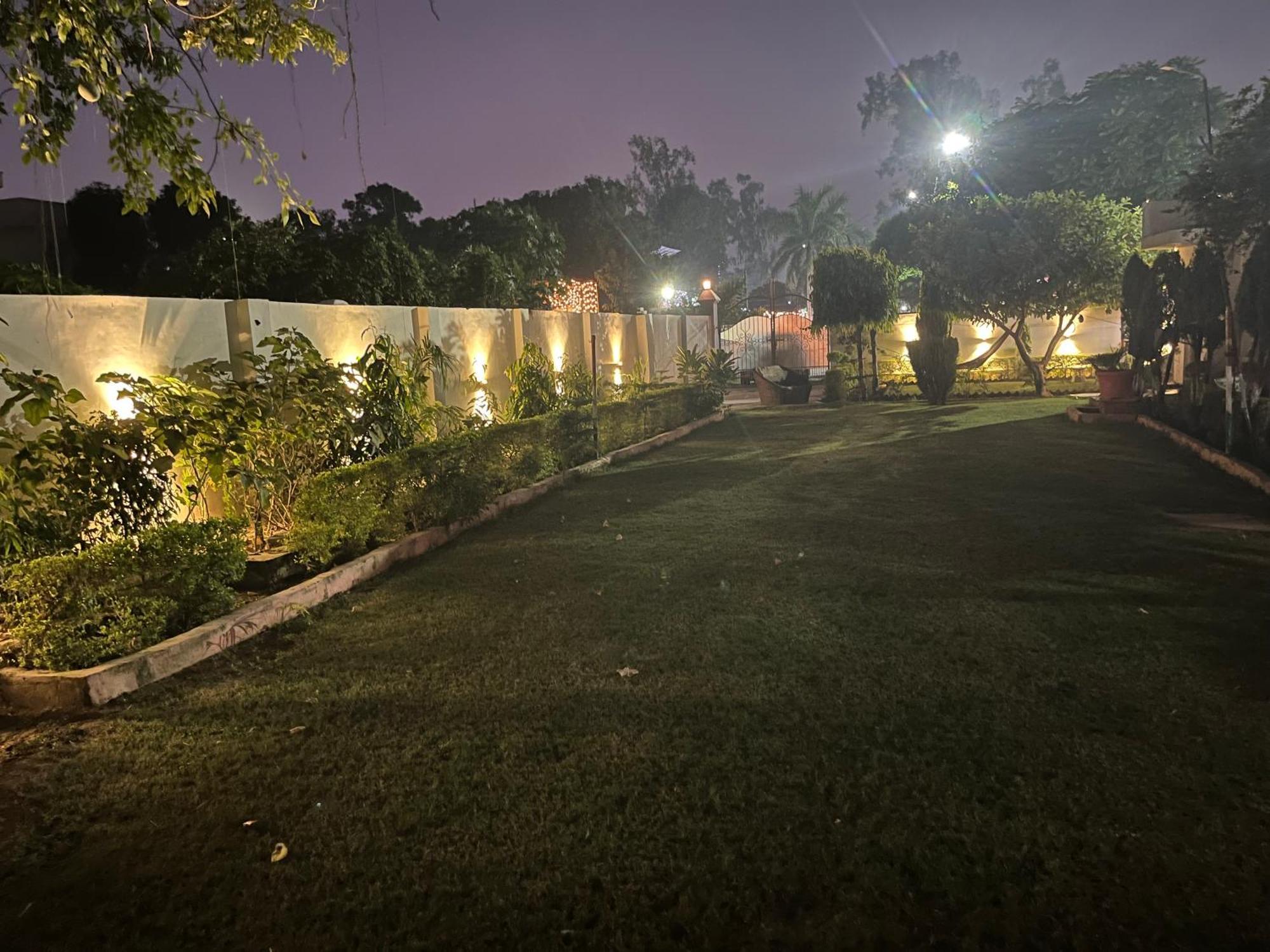White House Villa Meerut Exterior photo